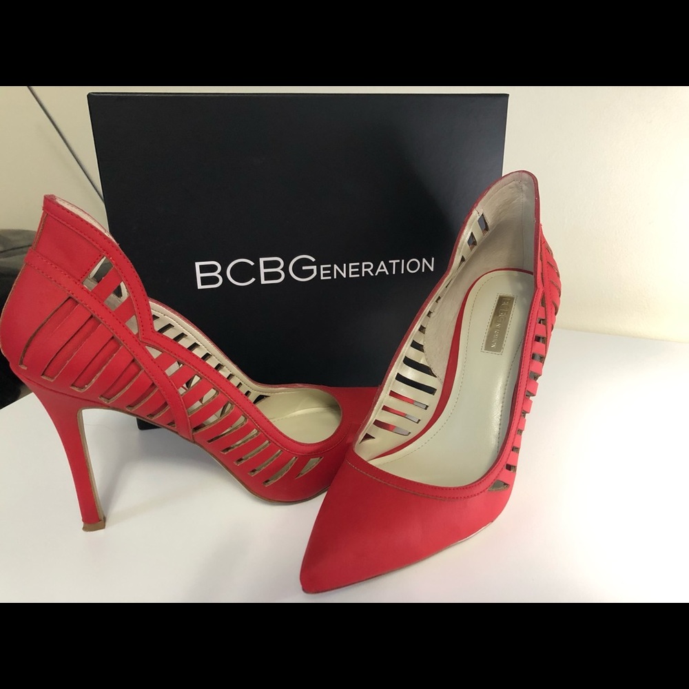 BCBGeneration - Red cut-out pumps